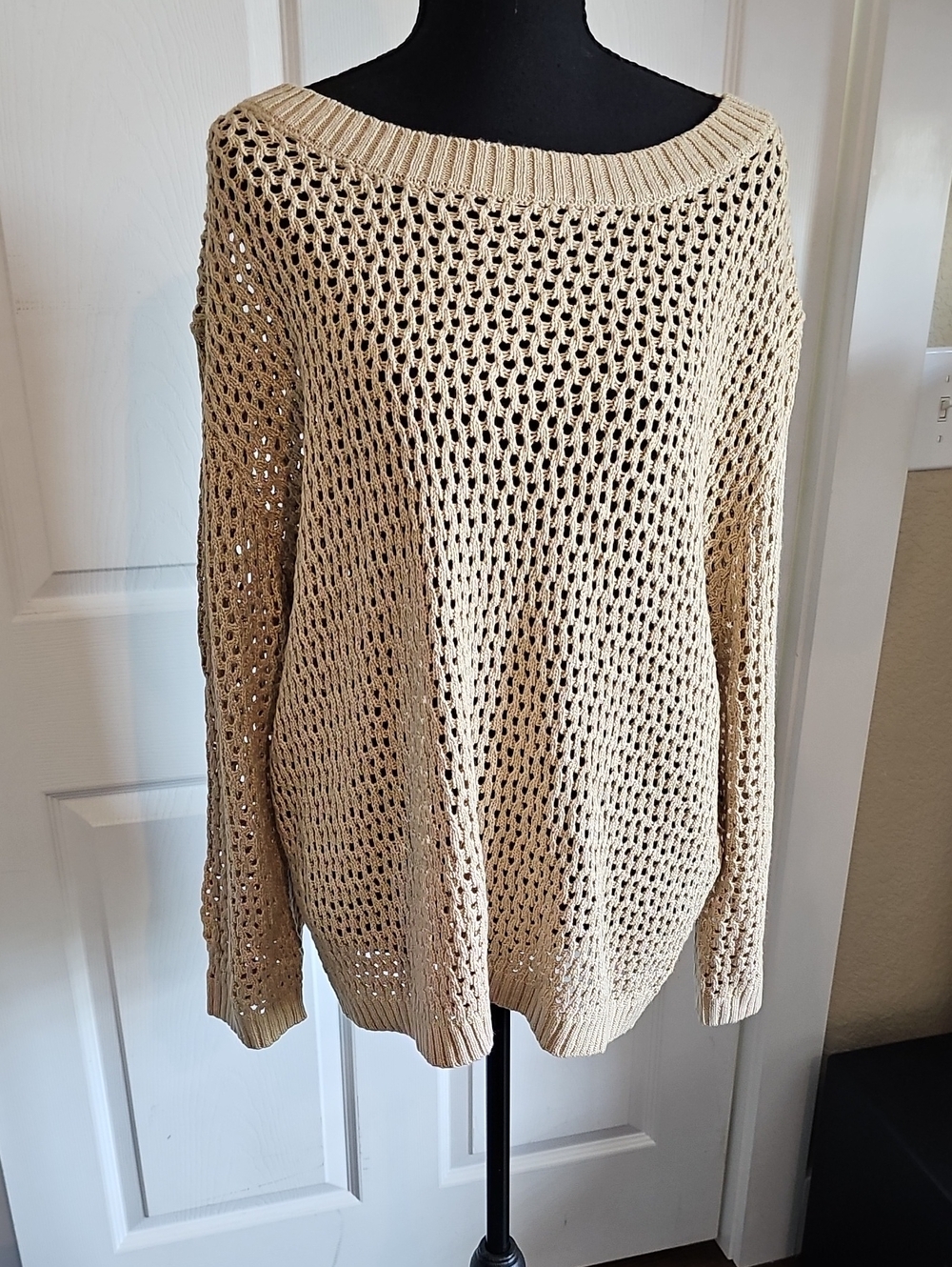 Women's NWT Open Knit Sweater in Cream